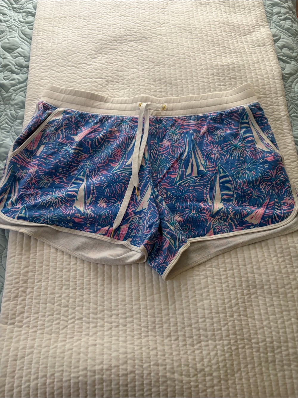 Lilly Pulitzer Blue Sailboat-Print Athletic Lounge Shorts